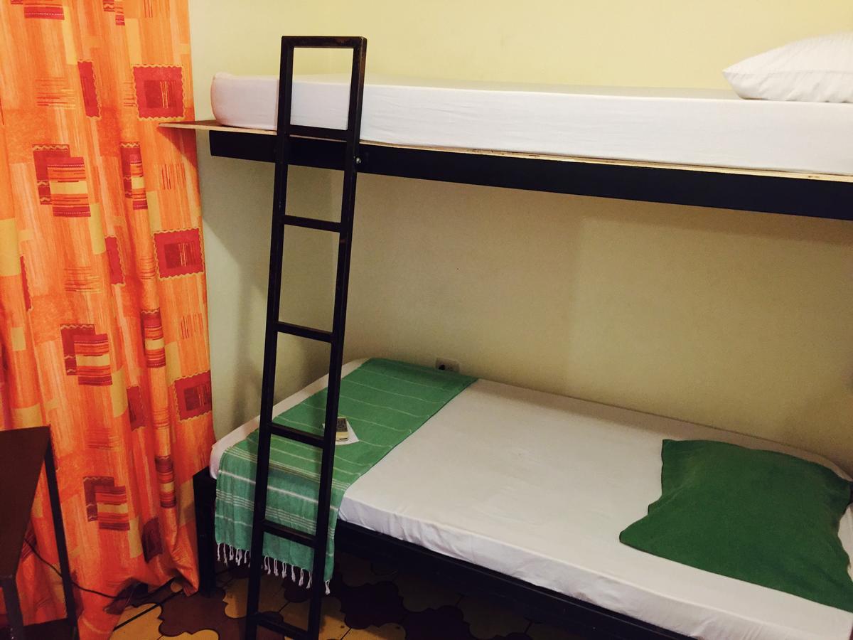 Hostel Dodero ลิเบเรีย ภายนอก รูปภาพ